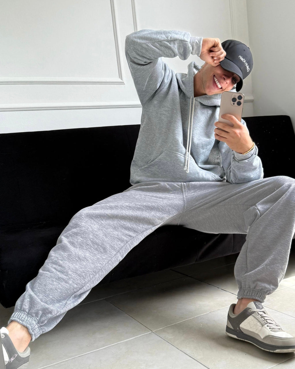 Set jogger y buzo con capota