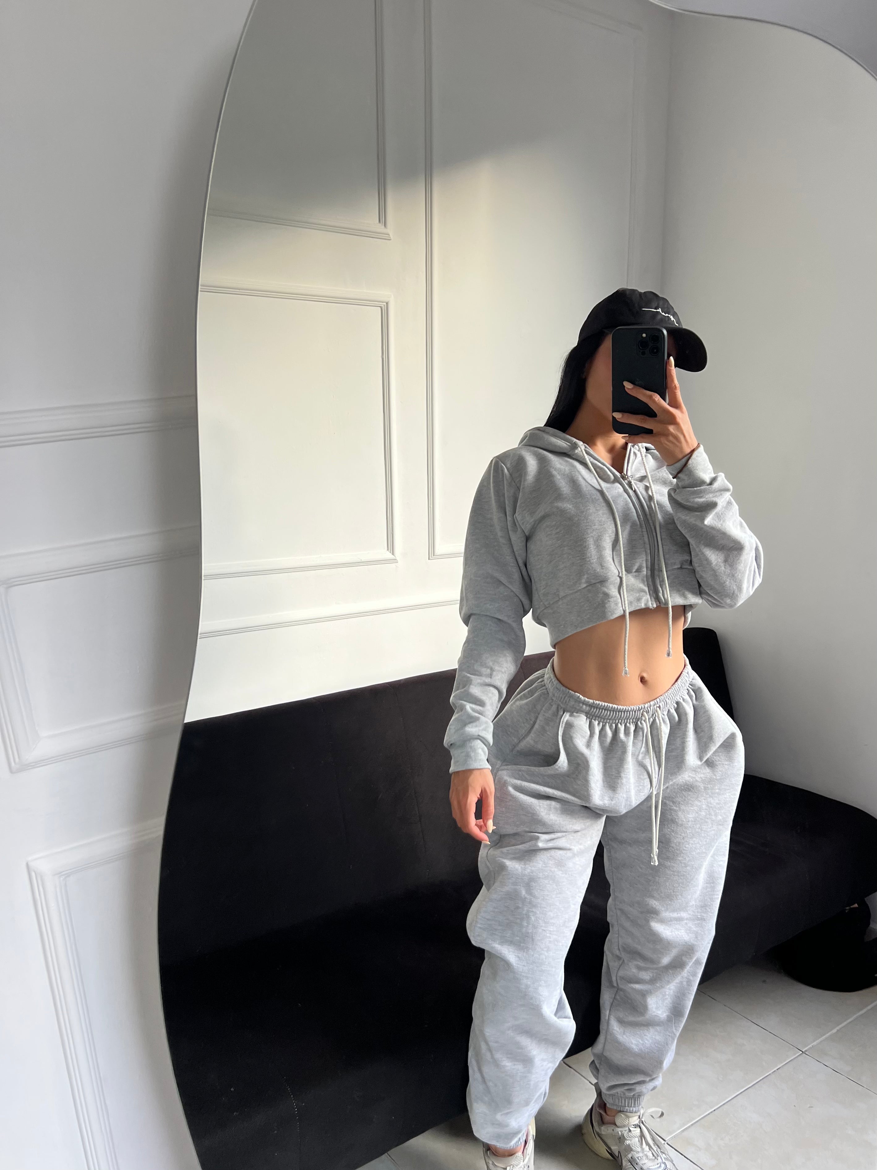 Set jogger y buzo con cierre