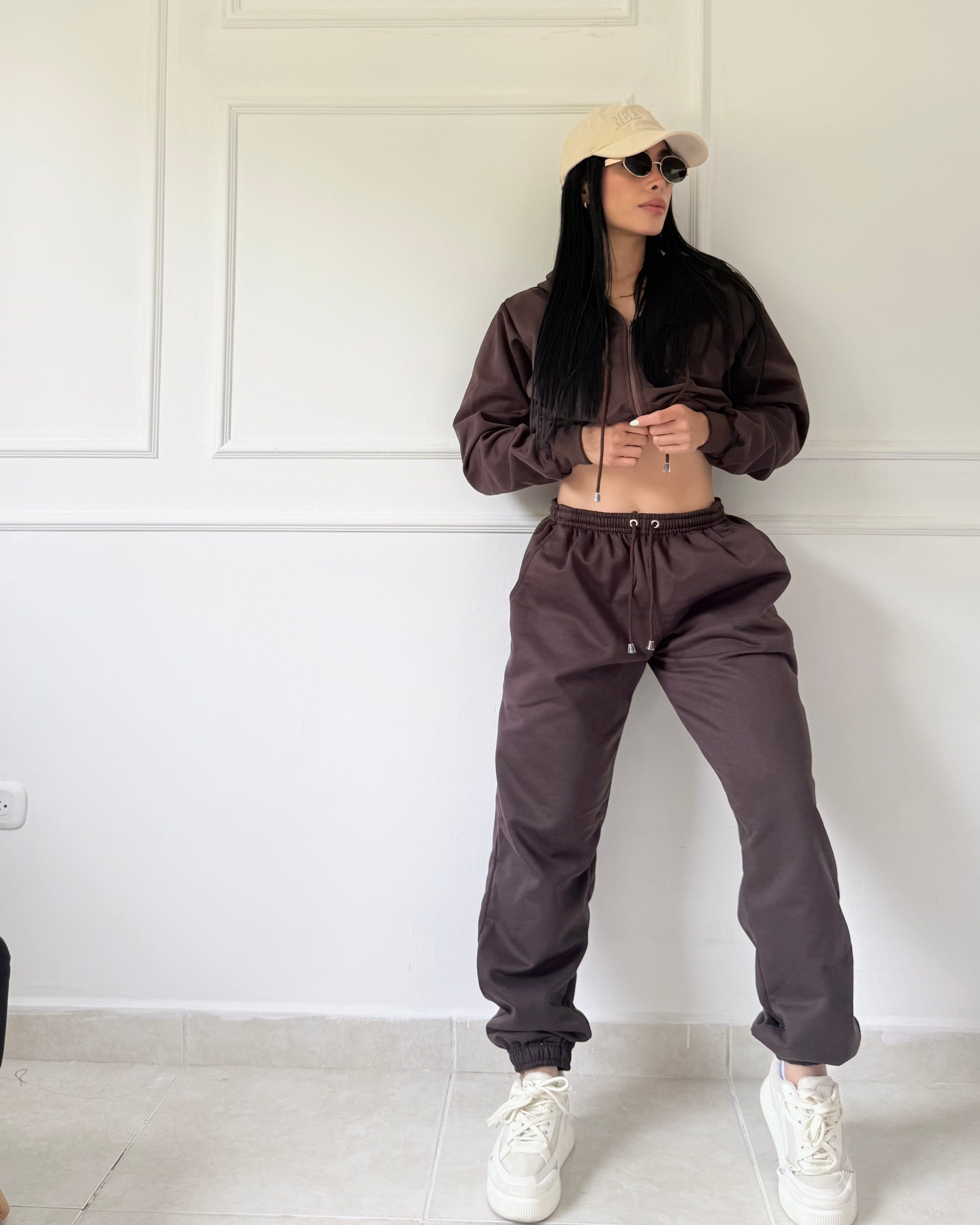 Set jogger y buzo con cierre