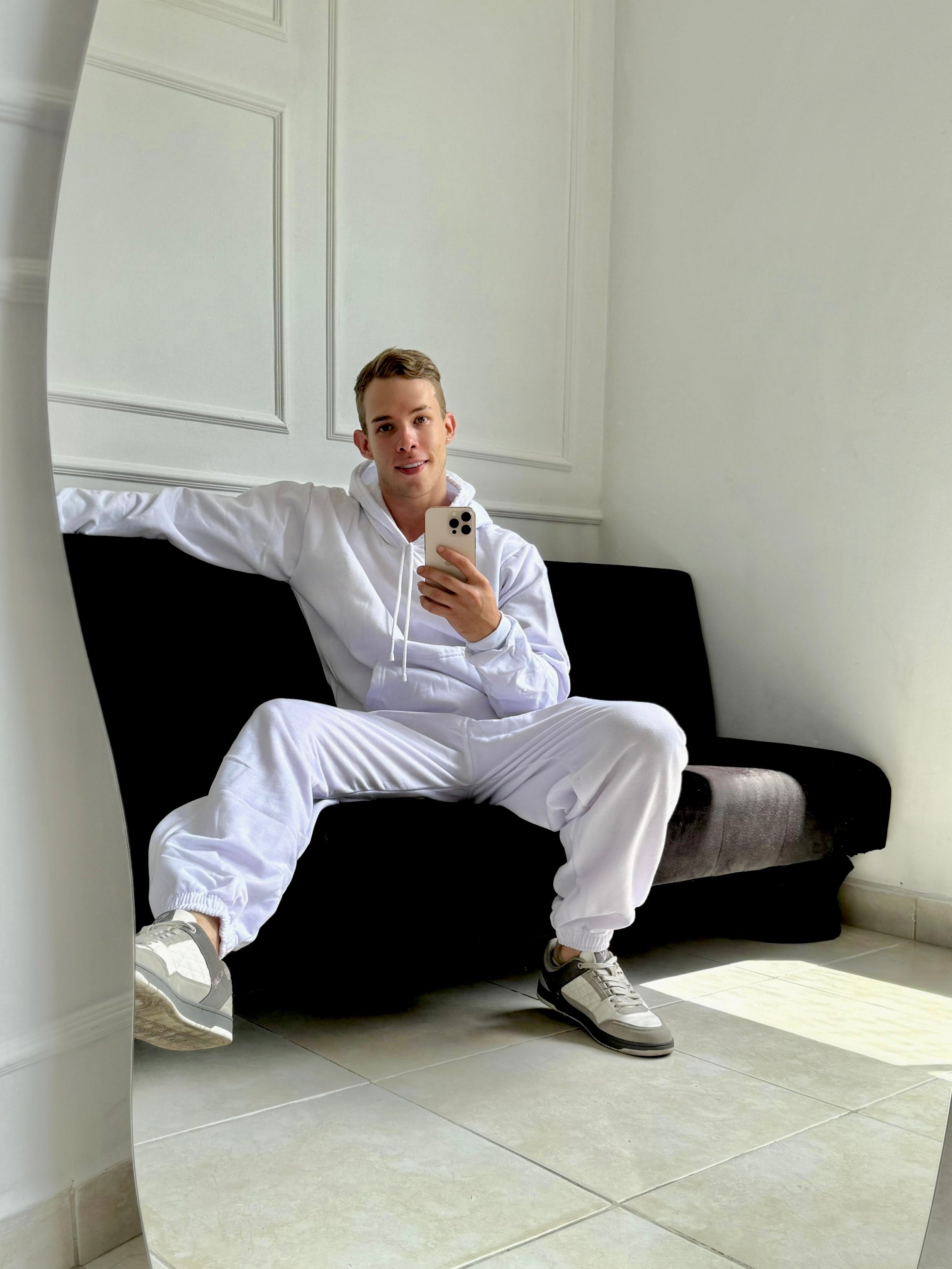 Set jogger y buzo con capota